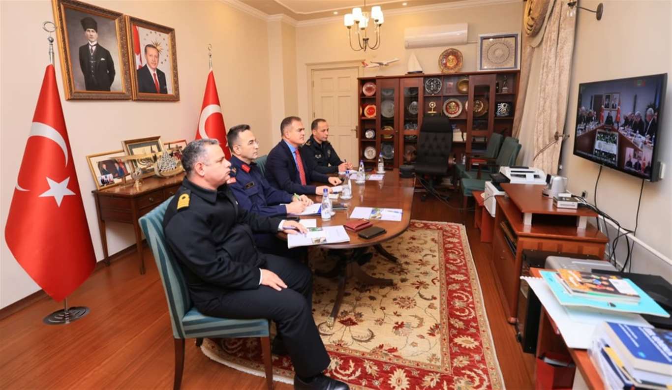 Vali Akbıyık, yılbaşı tedbirleri toplantısına katıldı haberi